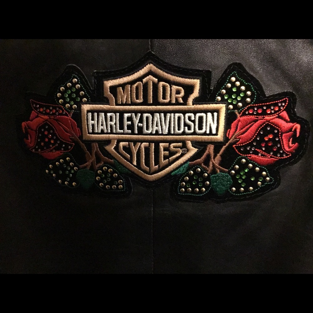 Harley's Best Softest leather Vest. Pix show custom patchwork